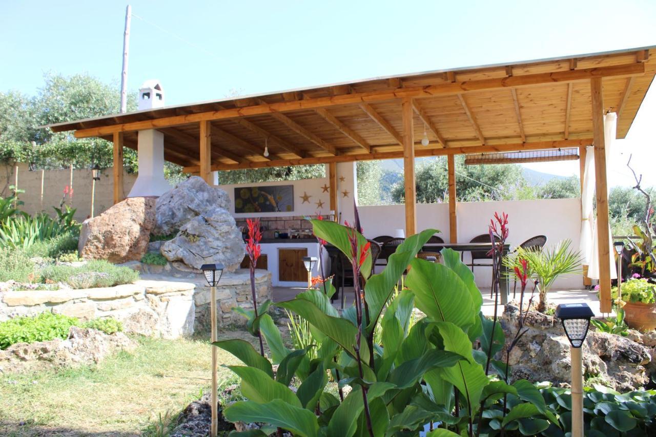 Varias Art House Kallirakhi ภายนอก รูปภาพ